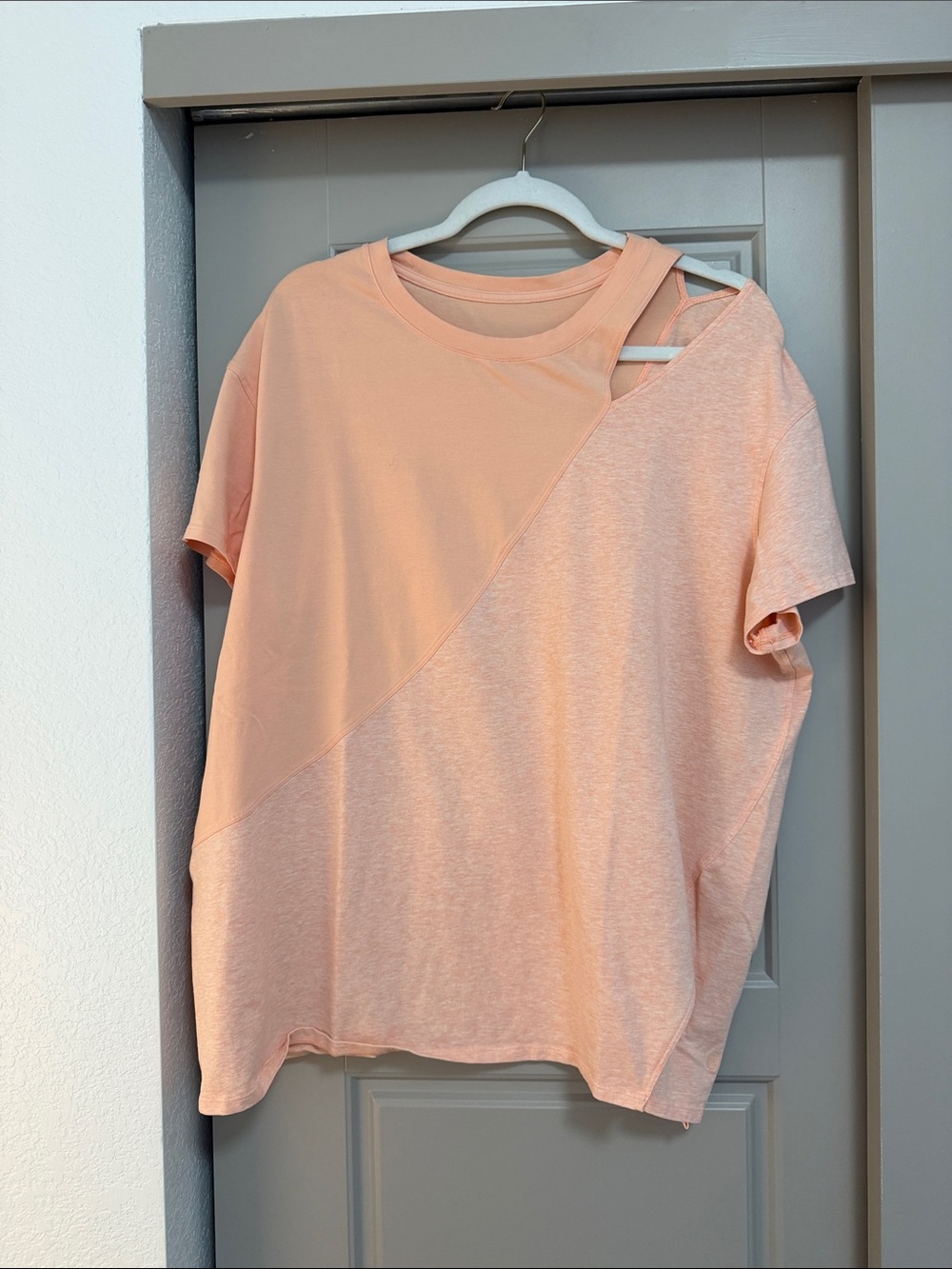 Lululemon Peach Shirt Sleeve Top